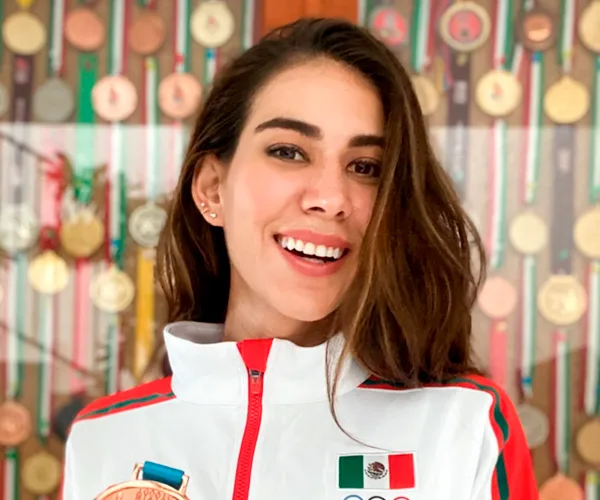 Alely Hernández — Conferencista de Conferencistas Deportivos y Mentalidad Ganadora