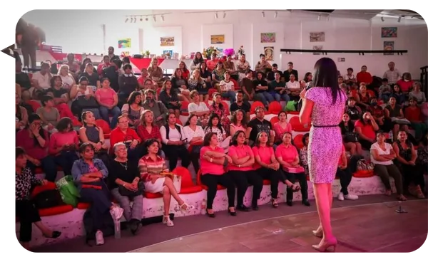 Gabriela Tellez, conferencista para eventos corporativos sobre Inteligencia Emocional