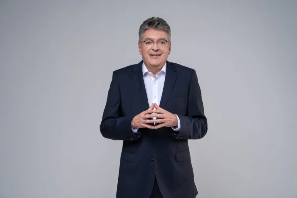 Mauricio Cárdenas, conferencista para eventos corporativos sobre Liderazgo Estratégico