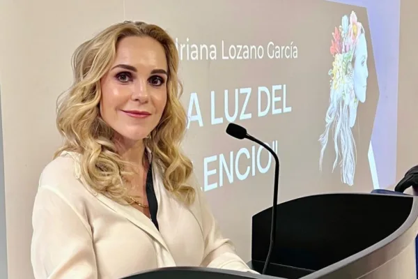 Adriana Lozano, conferencista para eventos corporativos sobre Resiliencia Auténtica
