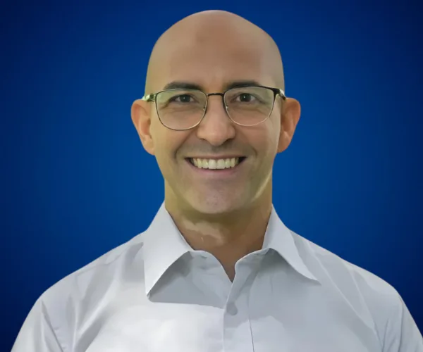 Carlos Bruzzone