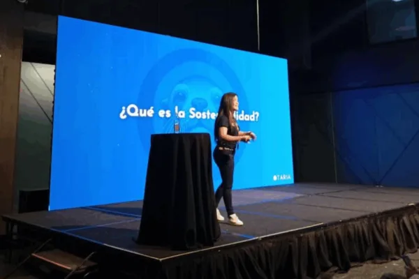 Simoné Oliva, conferencista para eventos corporativos sobre Sostenibilidad Corporativa