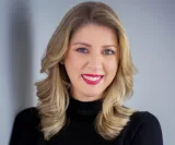 Caroline Schmitt — Conferencista de Trabajo En Equipo Colaboracion Efectiva