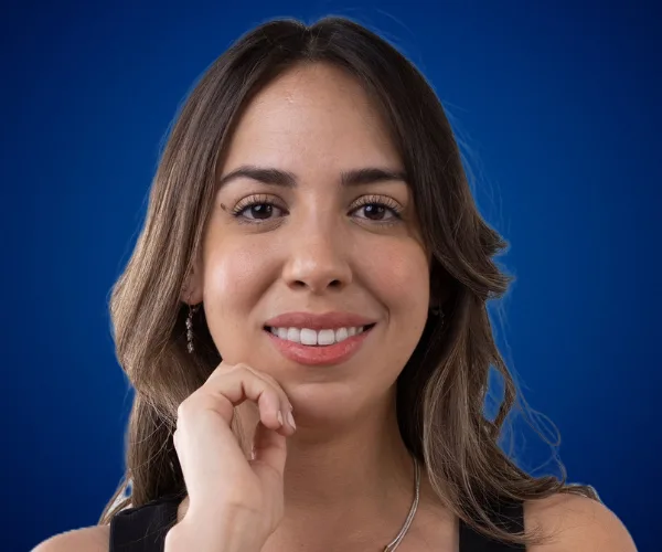 Alejandra Tejeda — Conferencista de Mujeres Líderes y Empoderamiento