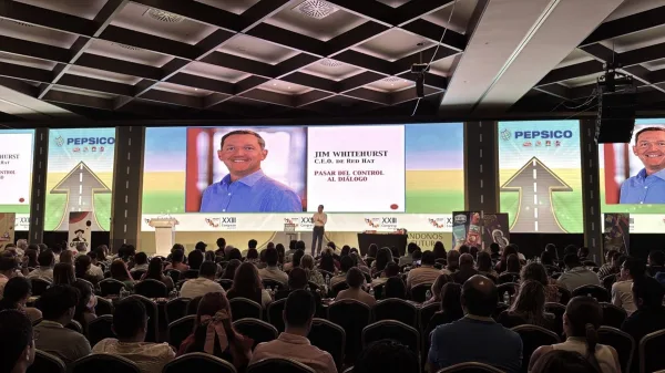 Rodrigo del Val en keynote para convención ANAM.