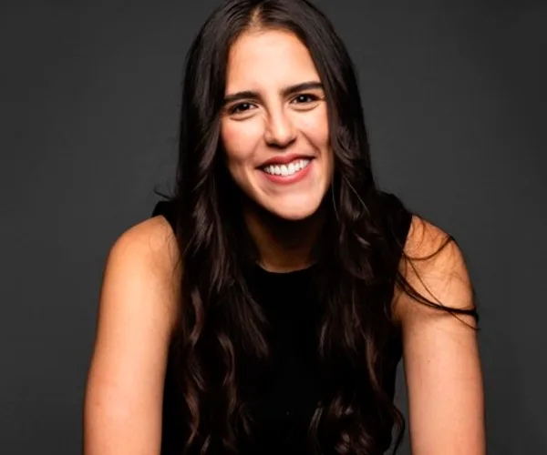 Alejandra María Ortega — Conferencista de Innovación Creatividad Aplicada