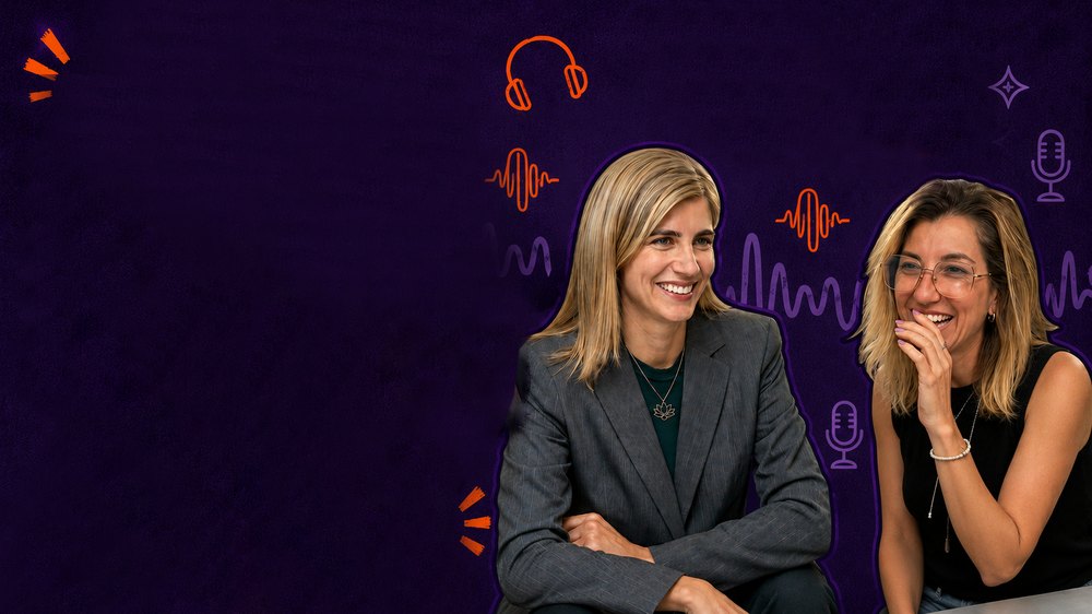 Débora Wolosky, a la derecha, conduciendo una conversación de Tik Talks